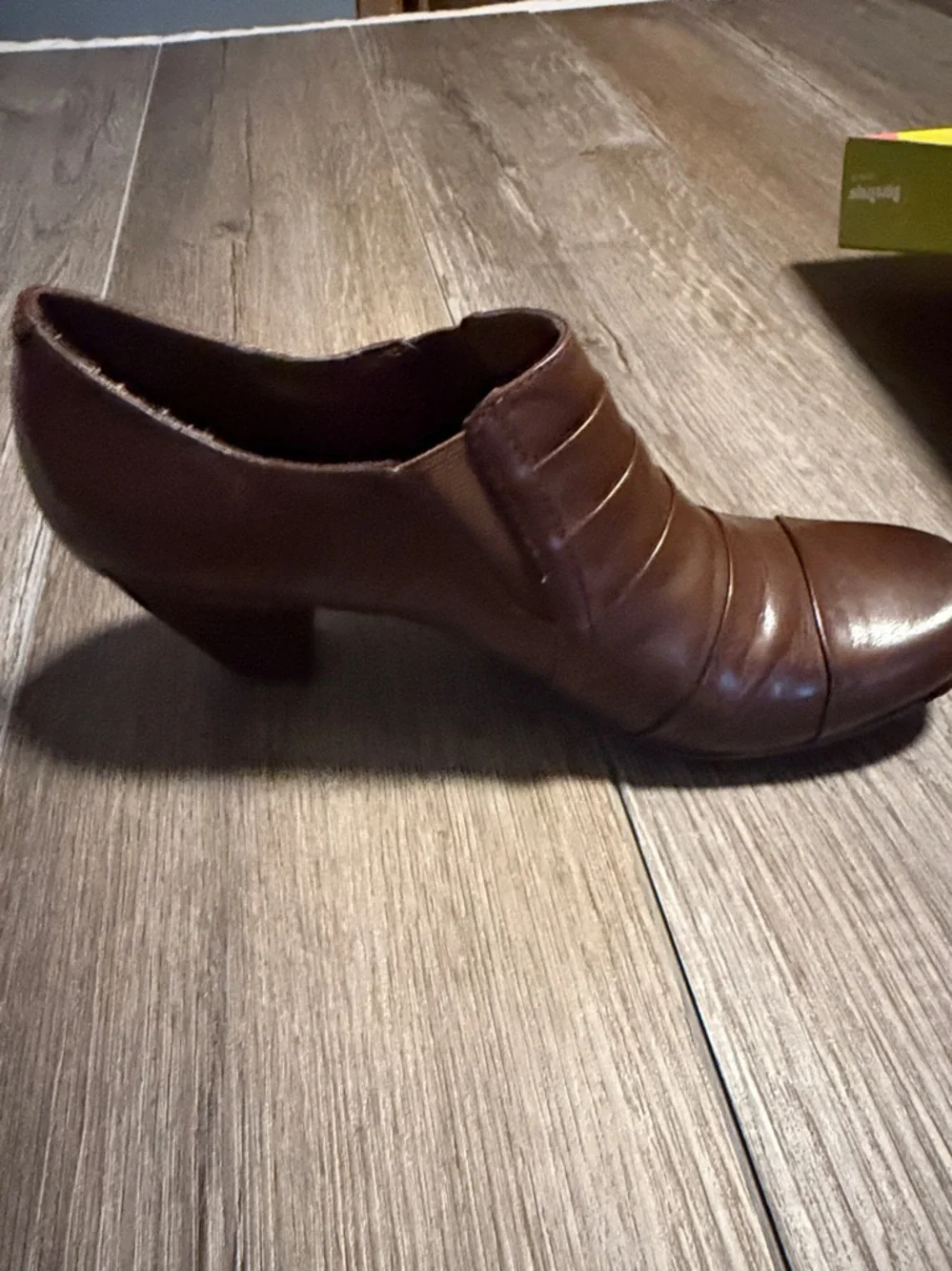 BareTraps Trenda Brown Slip-On Mules - Picture 8 of 10